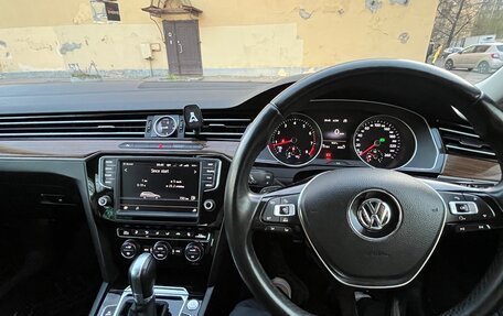Volkswagen Passat B8 рестайлинг, 2015 год, 1 680 000 рублей, 15 фотография