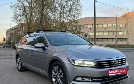 Volkswagen Passat B8 рестайлинг, 2015 год, 1 680 000 рублей, 13 фотография