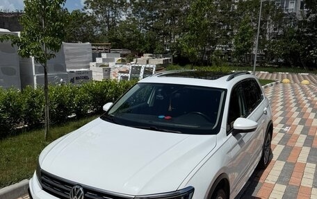 Volkswagen Tiguan II, 2019 год, 2 450 000 рублей, 3 фотография