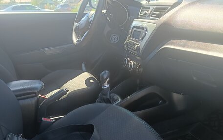 KIA Rio III рестайлинг, 2013 год, 880 000 рублей, 5 фотография
