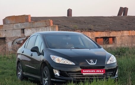 Peugeot 408 I рестайлинг, 2014 год, 740 000 рублей, 3 фотография