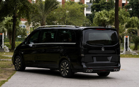 Mercedes-Benz Vito, 2024 год, 5 600 000 рублей, 4 фотография