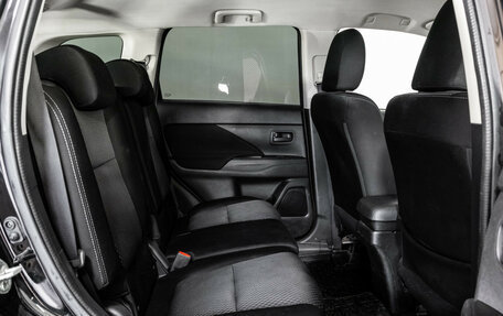 Mitsubishi Outlander III рестайлинг 3, 2016 год, 1 449 000 рублей, 16 фотография