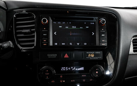 Mitsubishi Outlander III рестайлинг 3, 2016 год, 1 449 000 рублей, 13 фотография