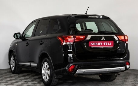 Mitsubishi Outlander III рестайлинг 3, 2016 год, 1 449 000 рублей, 8 фотография