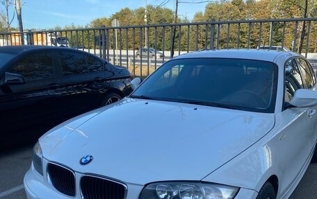BMW 1 серия, 2011 год, 810 000 рублей, 1 фотография