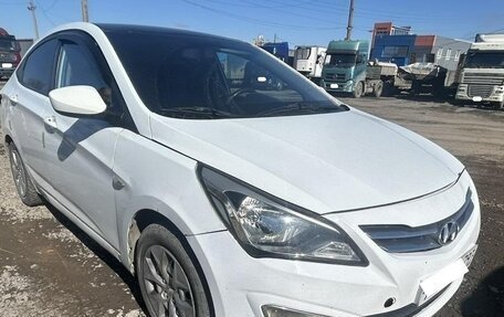 Hyundai Solaris II рестайлинг, 2016 год, 350 000 рублей, 1 фотография
