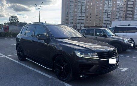 Volkswagen Touareg III, 2015 год, 2 400 000 рублей, 1 фотография