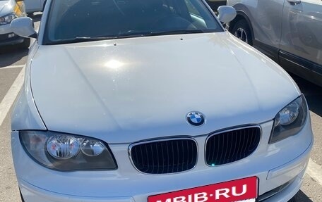 BMW 1 серия, 2011 год, 810 000 рублей, 4 фотография