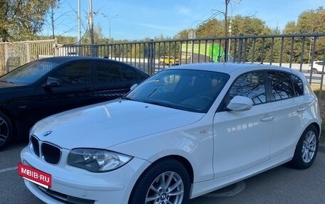 BMW 1 серия, 2011 год, 810 000 рублей, 2 фотография