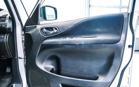 Nissan Serena IV, 2010 год, 1 090 000 рублей, 10 фотография