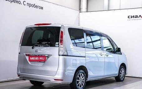 Nissan Serena IV, 2010 год, 1 090 000 рублей, 4 фотография