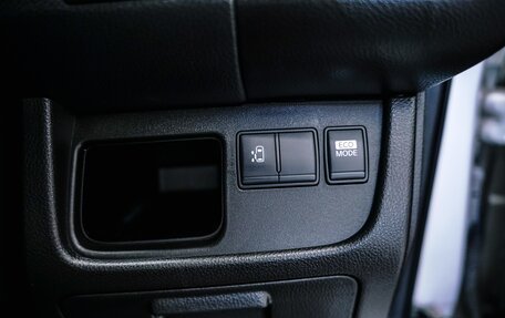 Nissan Serena IV, 2010 год, 1 090 000 рублей, 18 фотография