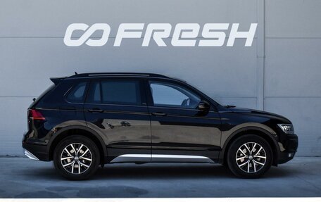 Volkswagen Tiguan II, 2019 год, 3 150 000 рублей, 5 фотография