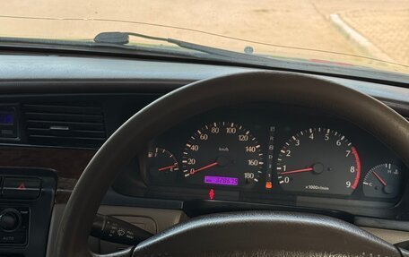 Nissan Laurel VIII, 2000 год, 360 000 рублей, 21 фотография