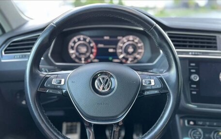 Volkswagen Tiguan II, 2018 год, 2 450 000 рублей, 8 фотография
