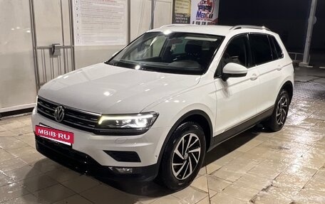Volkswagen Tiguan II, 2018 год, 2 450 000 рублей, 2 фотография