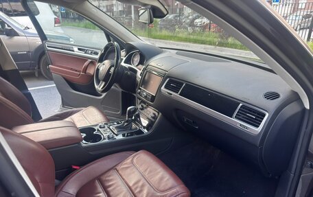 Volkswagen Touareg III, 2015 год, 2 400 000 рублей, 9 фотография