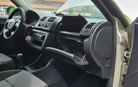 Skoda Fabia II, 2012 год, 385 000 рублей, 38 фотография
