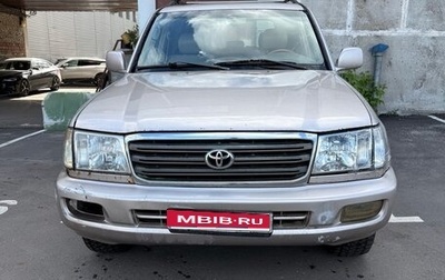 Toyota Land Cruiser 100 рестайлинг 2, 2004 год, 950 000 рублей, 1 фотография