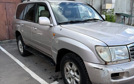 Toyota Land Cruiser 100 рестайлинг 2, 2004 год, 950 000 рублей, 2 фотография