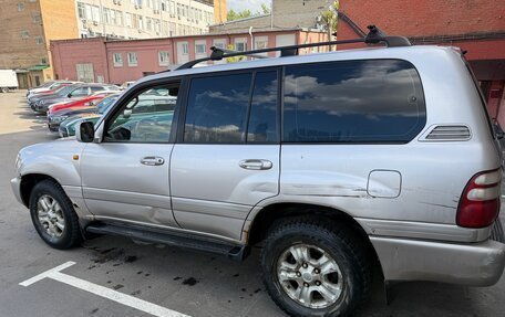 Toyota Land Cruiser 100 рестайлинг 2, 2004 год, 950 000 рублей, 6 фотография