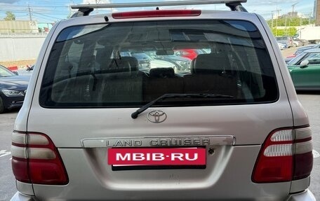 Toyota Land Cruiser 100 рестайлинг 2, 2004 год, 950 000 рублей, 5 фотография