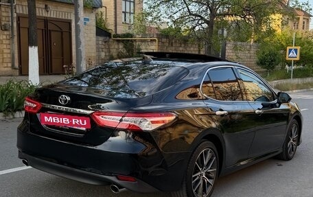 Toyota Camry, 2023 год, 3 380 000 рублей, 4 фотография