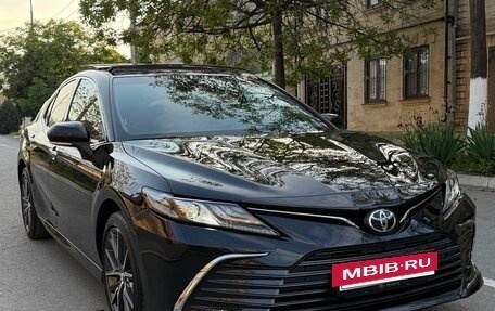 Toyota Camry, 2023 год, 3 380 000 рублей, 3 фотография