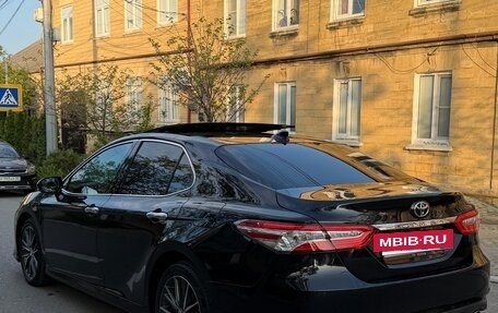 Toyota Camry, 2023 год, 3 380 000 рублей, 5 фотография