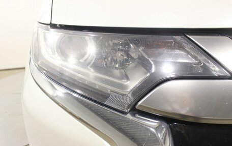 Mitsubishi Outlander III рестайлинг 3, 2019 год, 2 200 000 рублей, 9 фотография