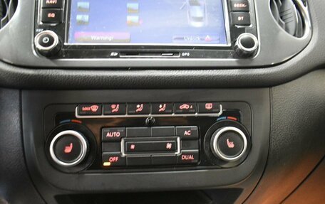 Volkswagen Tiguan I, 2012 год, 999 000 рублей, 13 фотография