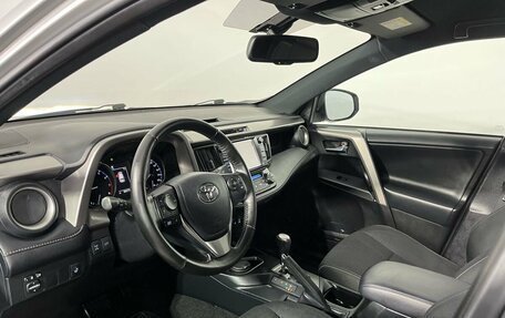 Toyota RAV4, 2018 год, 2 980 000 рублей, 8 фотография