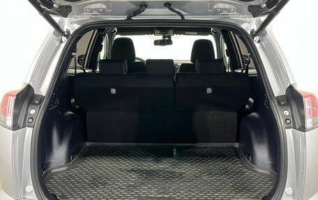 Toyota RAV4, 2018 год, 2 980 000 рублей, 20 фотография