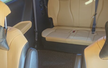 KIA Carnival, 2020 год, 3 400 000 рублей, 28 фотография