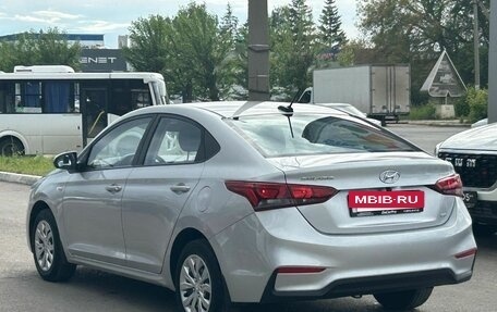 Hyundai Solaris II рестайлинг, 2017 год, 1 090 000 рублей, 4 фотография