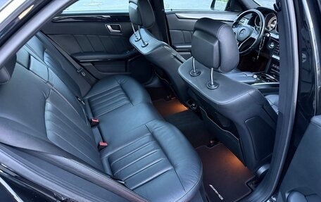 Mercedes-Benz E-Класс, 2013 год, 2 350 000 рублей, 13 фотография