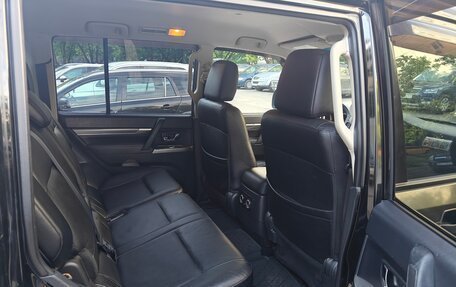 Mitsubishi Pajero IV, 2012 год, 1 985 000 рублей, 22 фотография