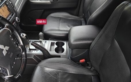 Mitsubishi Pajero IV, 2012 год, 1 985 000 рублей, 16 фотография