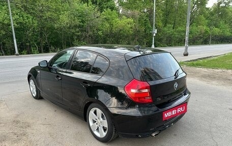 BMW 1 серия, 2011 год, 690 000 рублей, 7 фотография