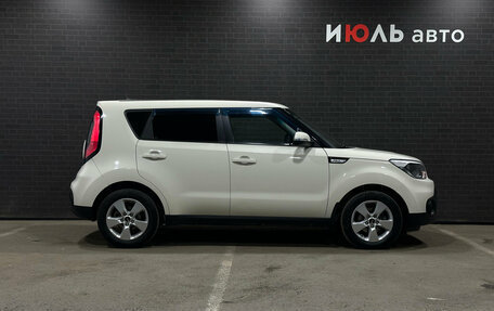KIA Soul II рестайлинг, 2017 год, 1 345 000 рублей, 4 фотография