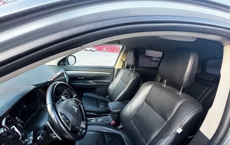 Mitsubishi Outlander III рестайлинг 3, 2012 год, 769 000 рублей, 19 фотография