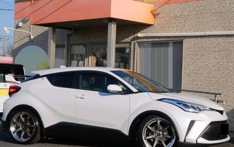 Toyota C-HR I рестайлинг, 2022 год, 1 569 000 рублей, 1 фотография