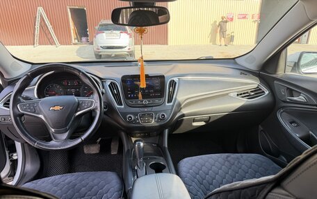 Chevrolet Malibu IX, 2019 год, 1 920 000 рублей, 13 фотография