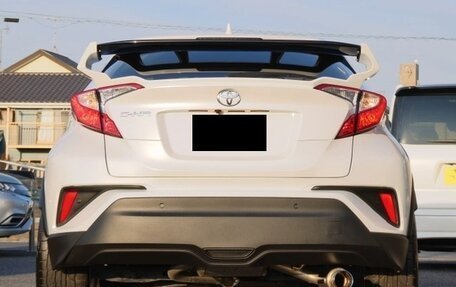 Toyota C-HR I рестайлинг, 2022 год, 1 569 000 рублей, 5 фотография