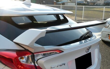 Toyota C-HR I рестайлинг, 2022 год, 1 569 000 рублей, 9 фотография