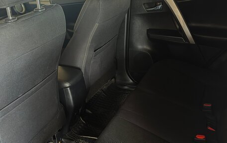 Toyota RAV4, 2017 год, 2 200 000 рублей, 10 фотография