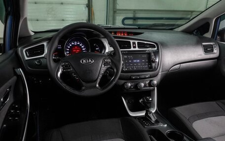 KIA cee'd I рестайлинг, 2012 год, 1 034 000 рублей, 6 фотография