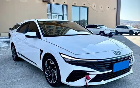 Hyundai Elantra, 2023 год, 1 320 000 рублей, 3 фотография