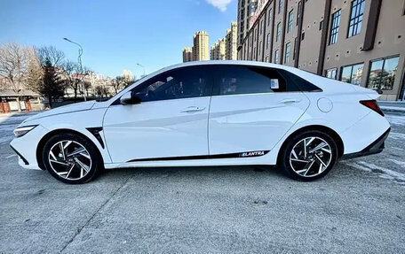 Hyundai Elantra, 2023 год, 1 320 000 рублей, 8 фотография